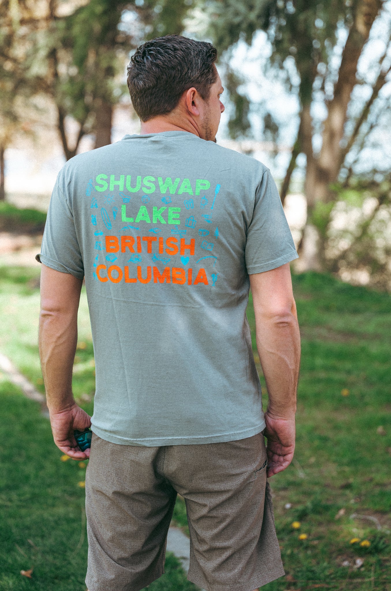 Shuswap Lake British Columbia Unisex Retro Pocket Tshirt (NEW!)