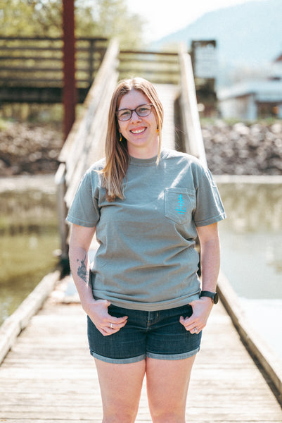 Shuswap Lake British Columbia Unisex Retro Pocket Tshirt (NEW!)